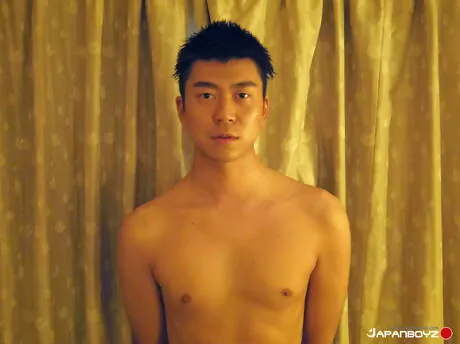 Asian stud Jo jerk off his cock