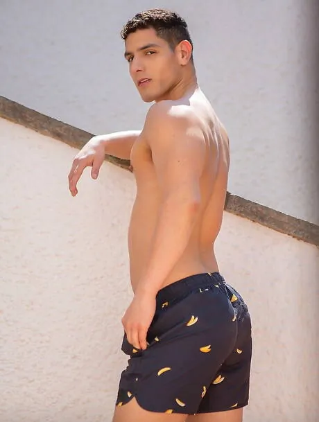 Tough guy Bastian Karim and beefcake Tyler Berg in hot homosexual scene at pool