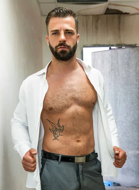 Hungarian beefy Darius Ferdynand and portuguese hunk Hector De Silva banged each