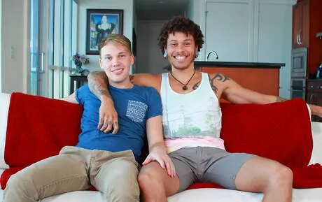 Young Parker Michaels and puerto rican beautiful boy Jay Fine make a love