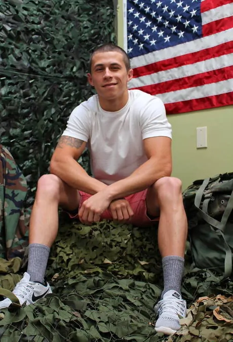 American beefcake Bradley Hayes masturbating outside