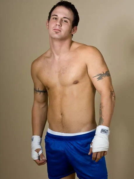 Gay Men & Twinks Undressing Free Pics Gay Men & Twinks Undressing Free Pics