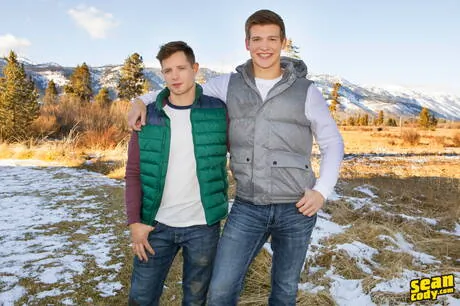 Tight Jeans on Sexy Guys | Gay Porn Pics Tight Jeans on Sexy Guys | Gay Porn Pics