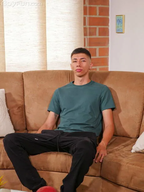 Pretty boy Ander Marin get naked and showing nice ass