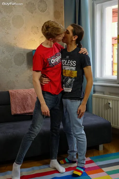 Pretty boy Jake Olsen and beautiful boy Marcel Boyle sucking and fucking each
