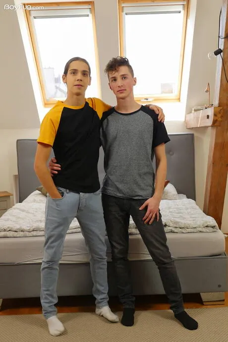 Pretty boy Jake Olsen and young boy Johnny Polak have a hot couple scene outside