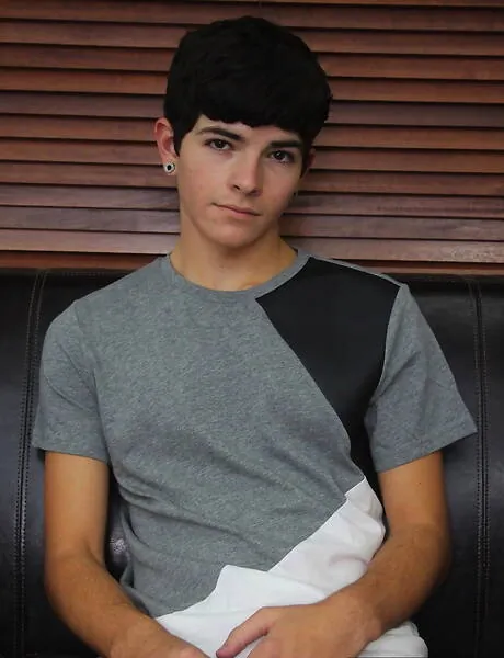 Pretty boy Jacob Grant play with sex toy